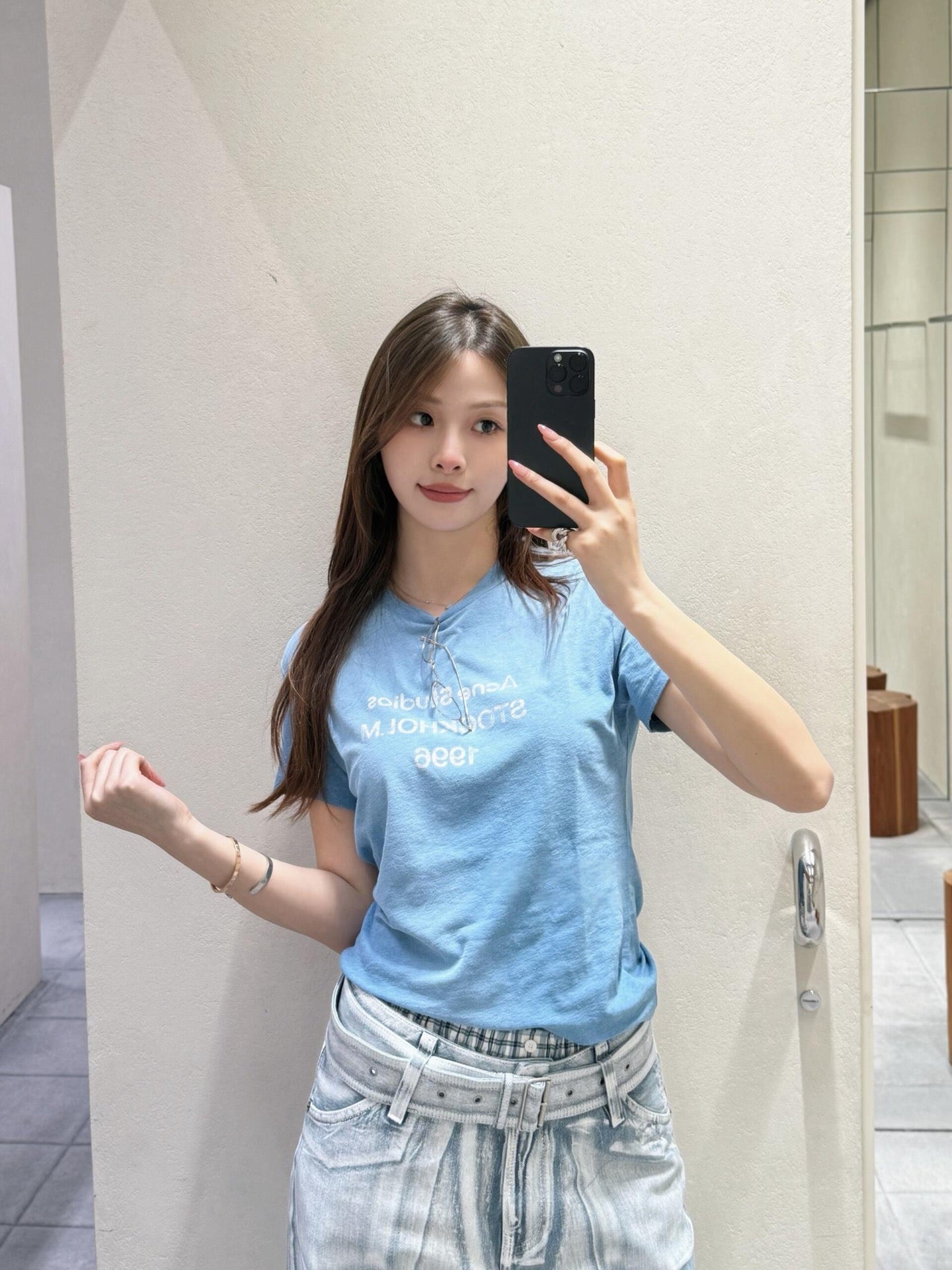 2026 Women’s Acn Short-Sleeved T-Shirt with Screen-Printed Distressed Logo (FF731)