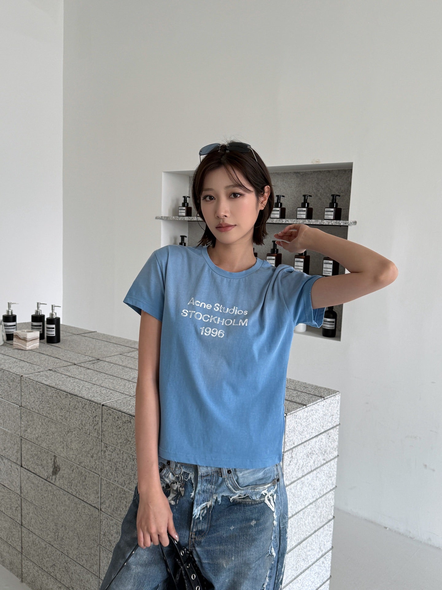 2026 Women’s Acn Short-Sleeved T-Shirt with Screen-Printed Distressed Logo (FF731)