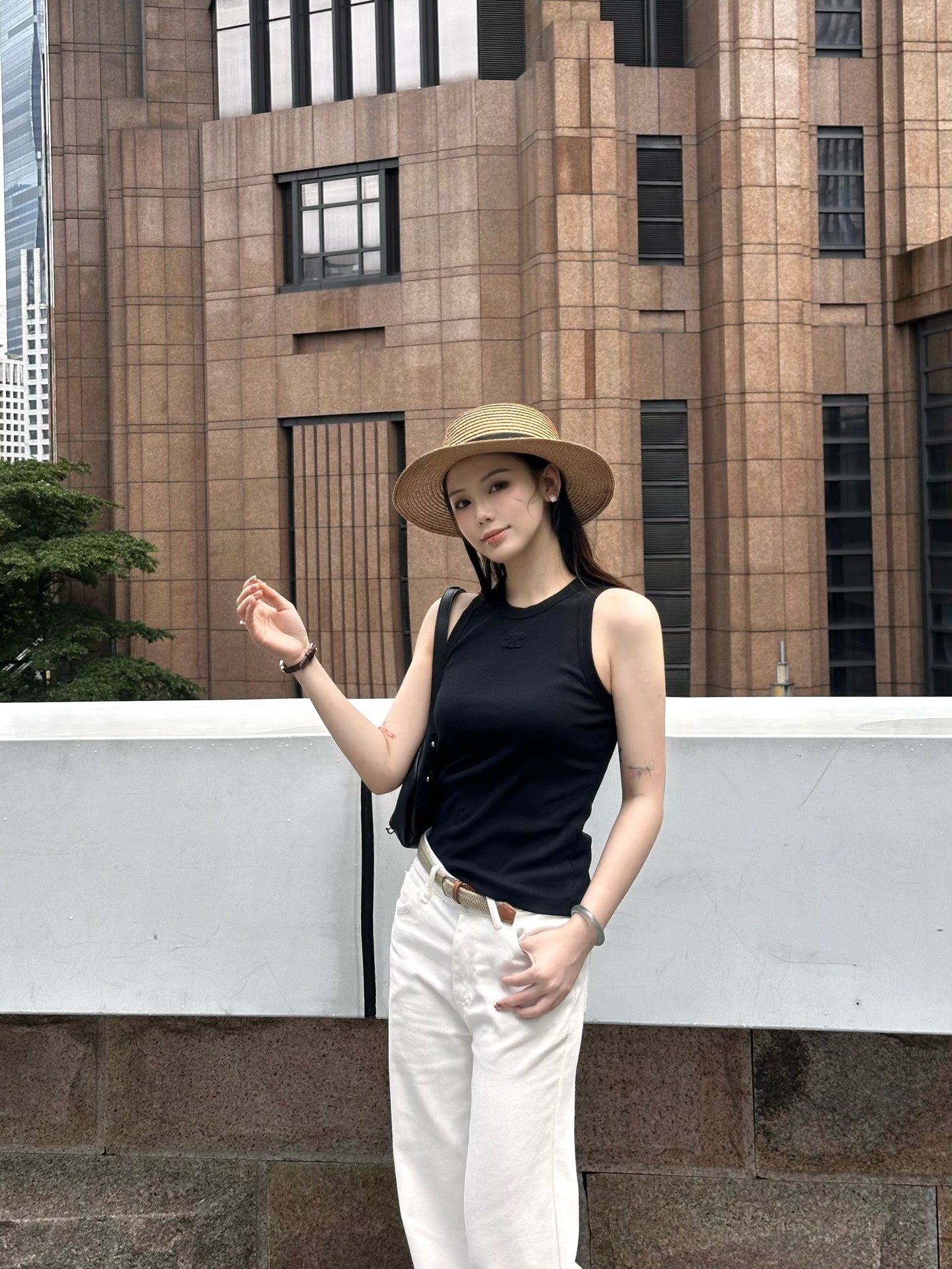 2026 Women’s CE-marked Embellished Vest (DD131)