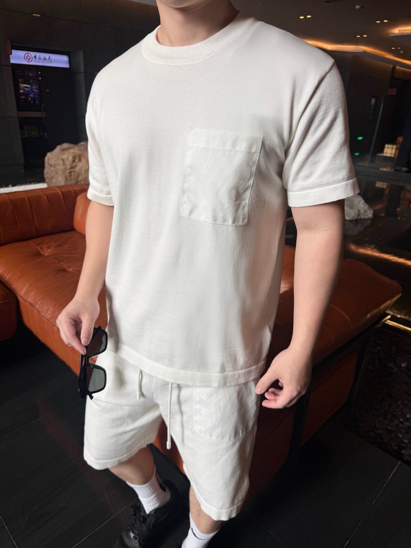2026 New LY Logo Patch Short-Sleeved T-Shirt (AA591-A30)