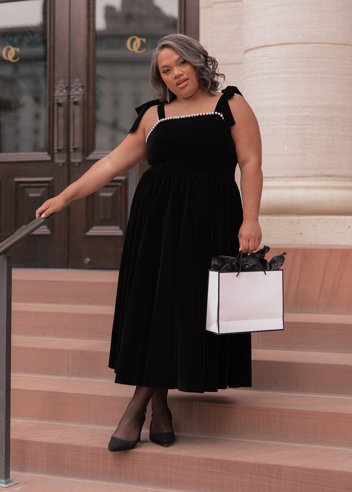 Mary Velvet Pearl Trim Bow Detail Midi Dress - Black